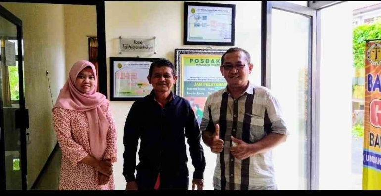 Foto bersama usai donor.Ketua LBH-PK Cabang Banyumas Hartomo,SH.,MH, Wakil Ketua Teguh Bayu Aji,SH dan Nissa staf cabang. (Foto/Media LBHPK).