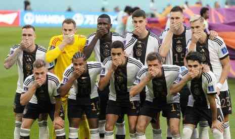 Aksi tutup mulut para pemain Timnas Jerman di Piala Dunia 2022 (sumber: republika.co.id)