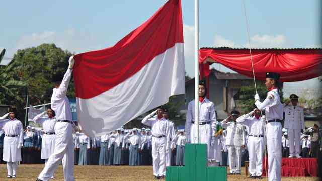 https://smkmucirebon.sch.id/makna-upacara-bendera-di-sekolah/