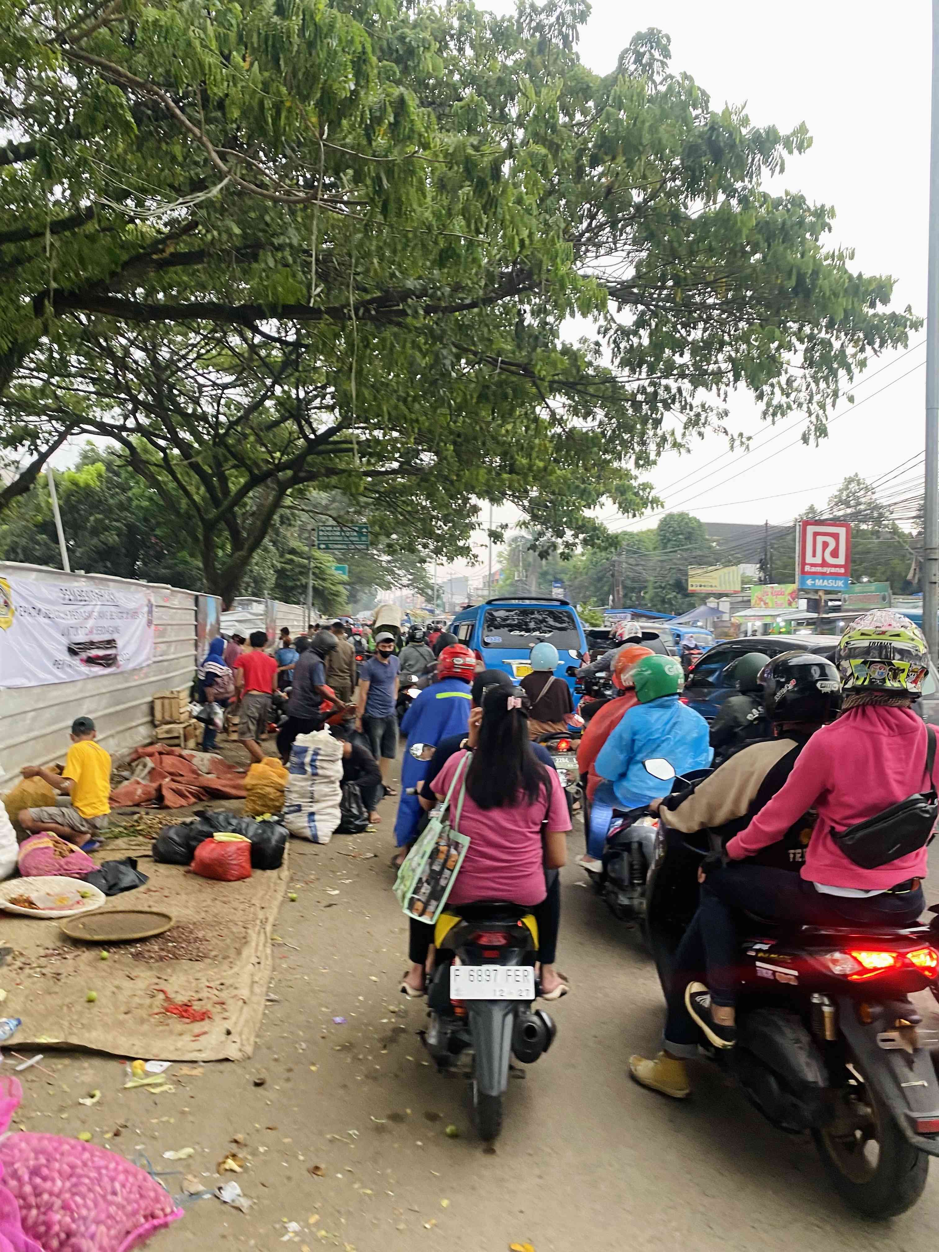 Kajian Aspek Sosiologi Hukum Terhadap Satpol PP Dalam Menertibkan ...