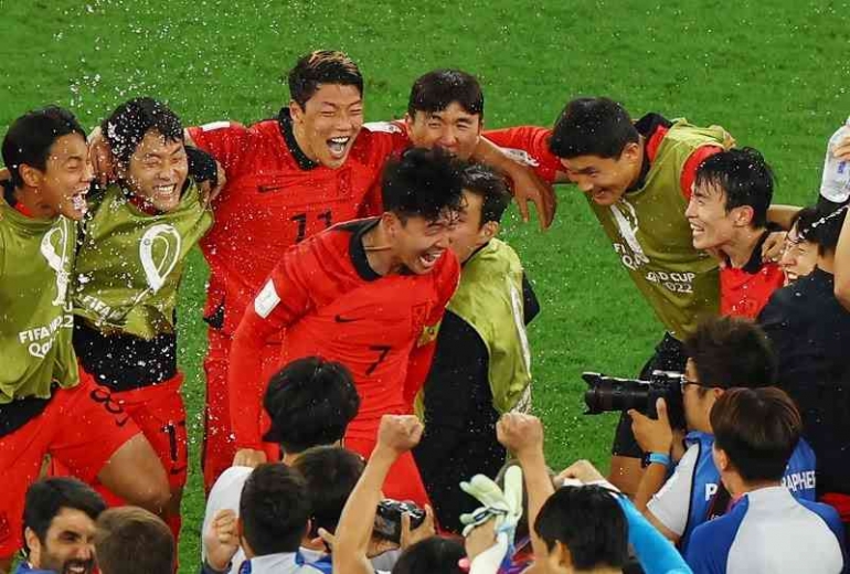 Korea Selatan menemani Portugal ke babak 16 besar Piala Dunia 2022. | Sumber: okezone.com