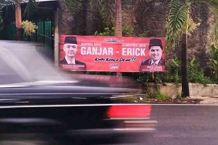Spanduk Gubernur Jawa Tengah Ganjar Pranowo, dan Menteri BUMN Erick Thohir bertebaran di Kota Solo, Sumber : Kompas.com