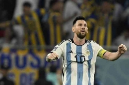 Argentina menang 2-1 atas Australia dengan gol dari kaki Lionel Messi dan Alfarez (Foto AFP/Alfredo Estella via Kompas.com). 