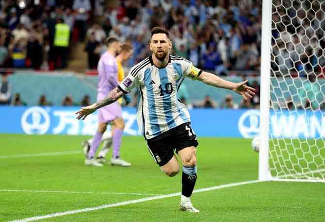 Lionel Messi merayakan gol/Ap Photo