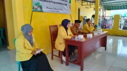 Musyawarah Program Bank Sampah Dipandu oleh Iqbal Wahyu Ashari