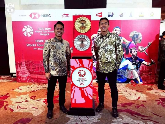 Macho dan garang. Ginting senyumnya aduhai. Jojo apik apik ye. (Foto PBSI/Badminton Indonesia) 