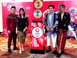 Turut hadir dengan kebaya nanti elegan (Foto PBSI/Badminton Indonesia) 
