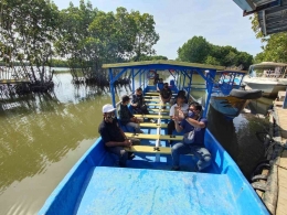 Perahu untuk menuju rute mangrove. Sumber : jadesta.kemenparekraf.go.id
