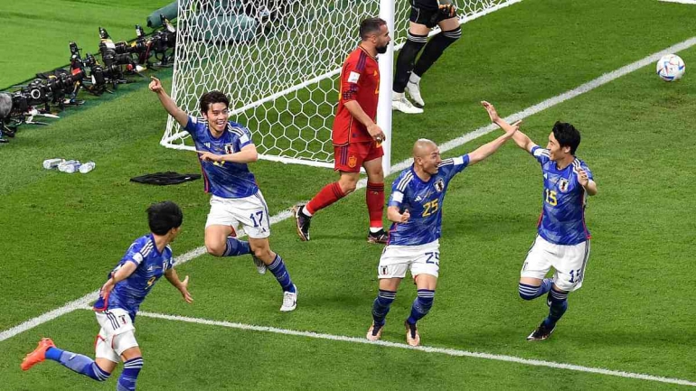 Momen sesaat setelah gol kedua Jepang ke gawang Spanyol/ foto: FIFA com