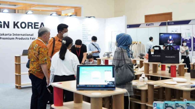 *Korea International Trade Association dan COEX memulai pasar bagi konsumen Indonesia untuk perusahaan Korea dengan memamerkan berbagai produk (Dokpri)
