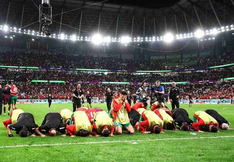 Maroko memastikan diri lolos ke babak perempat final usai menang adu penalti lawan Spanyol. | Sumber: BR Football