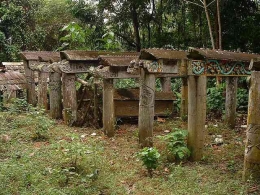 Makam leluhur suku Dayak 