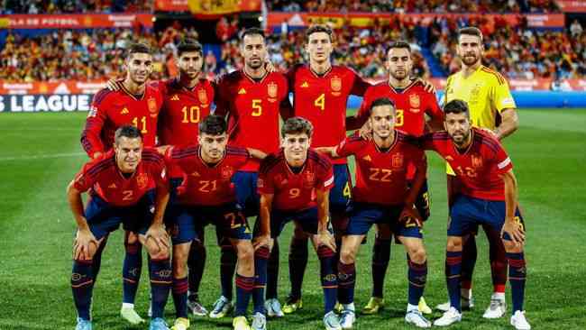 Spanyol kalah, Pelatih dipecat (Foto Getty Images via detik.com) 