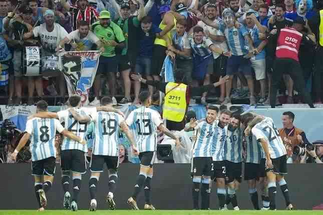 Pemain Argentina merayakan kemenangan atas Australia (AP Photo/Lee Jin-man) 