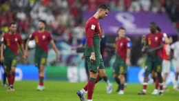 Deskripsi : Ronaldo yang terlihat kecewa setelah bermain dari bangku cadangan. (Sumber : cnnindonesia.com)