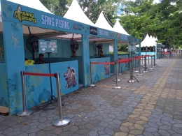  tenda kuliner berjejer mulai pedestrian depan area Taman Sriwedari. Mau ikutan ke sini? | dokumentasi pribadi 