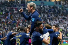 Antoine Griezmann merayakan gol bersama pemain timnas Prancis lainnya/Jpnn.com