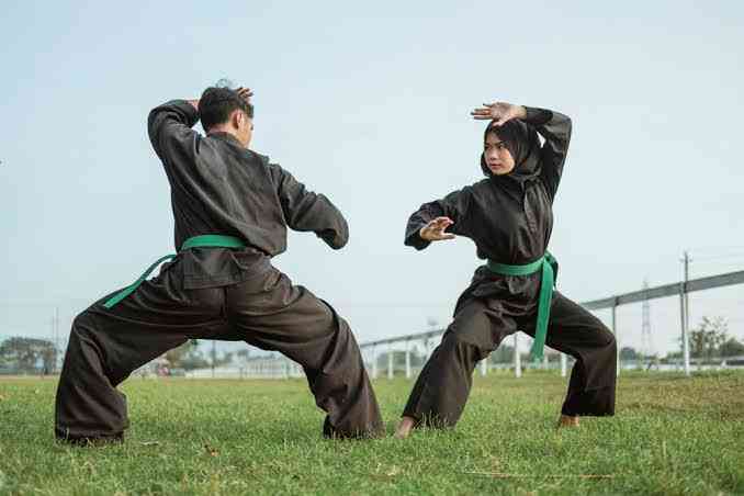 Seni Beladiri Pencak Silat Sebagai Warisan Budaya Indonesia | Sumber Hello Sehat