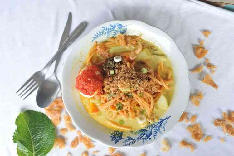 Mi Gomak, makanan khas Batak Toba, produk perjumpaan dengan budaya kuliner Cina (DOK. Shutterstock/Ingen Munthe via kompas.com)