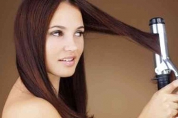 Ilustrasi meluruskan rambut (Shutterstock via Kompas.com)