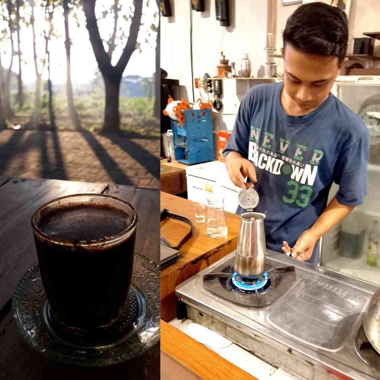 Febrian Eka the owner Punokawan Coffee Roastery, Joyosuko, Malang, sedang meracik kopi sendiri. Foto: Parlin Pakpahan.