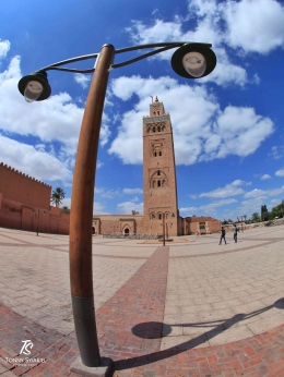 Masjid Koutoubia, Marrakesh- Maroko. Sumber: dokumentasi pribadi