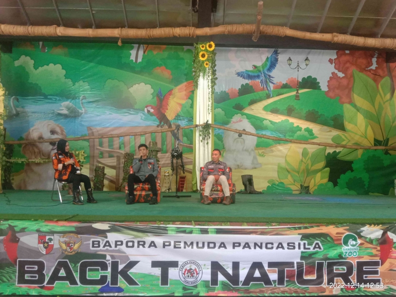 Diskusi pemuda bertema pelestarian alam dan peradaban luhur. Photo: M.A. Kindi Adham