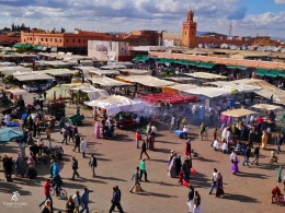 Jemaa El-Fnaa, alun-alun terkenal di kota Marrakesh- Maroko. Sumber: dokumentasi pribadi