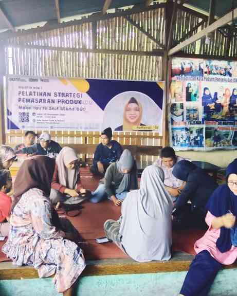 Pelatihan Strategi Pemasaran Produk Untuk UMKM di Malalo Sumatera Barat .Dok Pribadi 