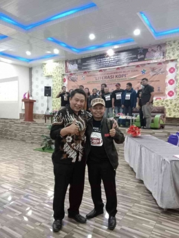 Bersama Pak Ramlan Milala, pemilik brand kopi Pak RM (Dok. Pribadi)