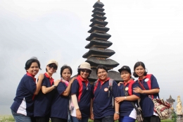 Mengakrabkan rekan-rekan beda unit (TK, SD, SMP, SMA, SMK)  dalam naungan satu Kampus Ursulin Cor Jesu Malang - Bali 2014 | Dok. Pribadi