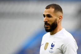 Penyerang timnas Perancis Karim Benzema saat berlaga pada laga persahabatan kontra Bulgaria di Stade de France pada Selasa (8/6/2021) (AFP/FRANCK FIFE)