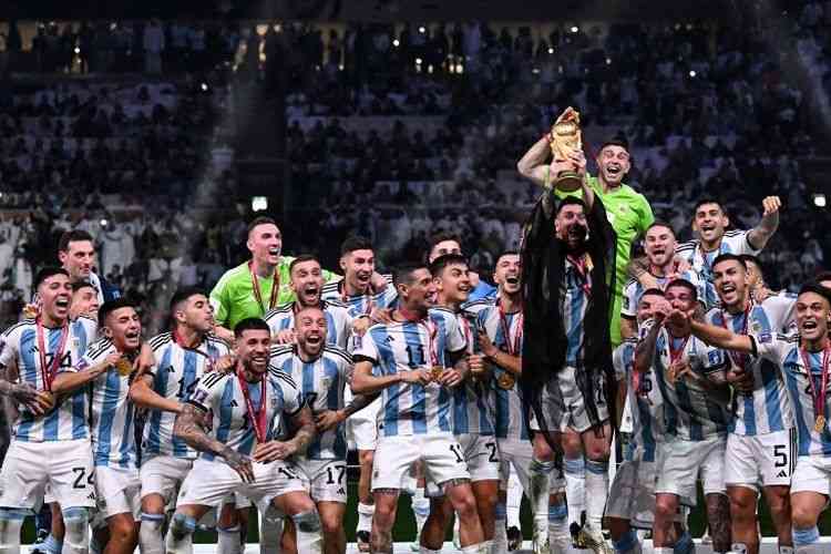 Argentina berhasil keluar sebagai juara Piala Dunia 2022. Meski begitu, terdapat konspirasi liar di kalangan netizen. | Sumber: kompas.com