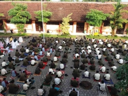 Dokumentasi Pribadi: Kegiatan Pembiasaan Kultum Keagamaan MTs N 8 Banyuwangi