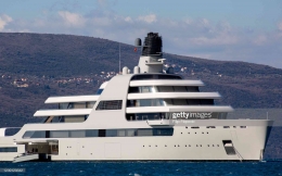 Solaris, salah satu yacht Abramovich, yang kini sudah diparkir di Istanbul. (Filip Filipovic/Getty Images)