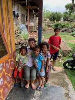 Bersama anak-anak di Denge (dokpri)