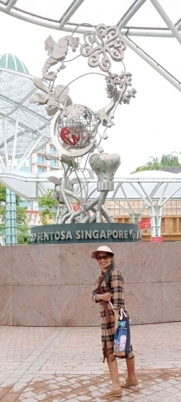 Kenangan Saat Wisata Di Singapura | Dokumentasi Keluarga