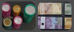 Koin dalam gulungan dan uang kertas berselongsong Bank Indonesia pertanda masih baru (Dokpri)