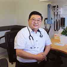 dr Jullius Tan dok Shenton Nedical centre
