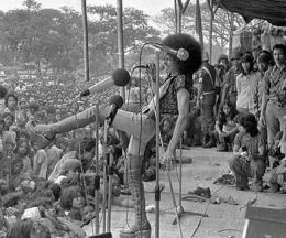 God Bless di Lapangan Gasibu, Bandung, 31 Juli 1975/Kristanto JB/Dokumentasi Kompas