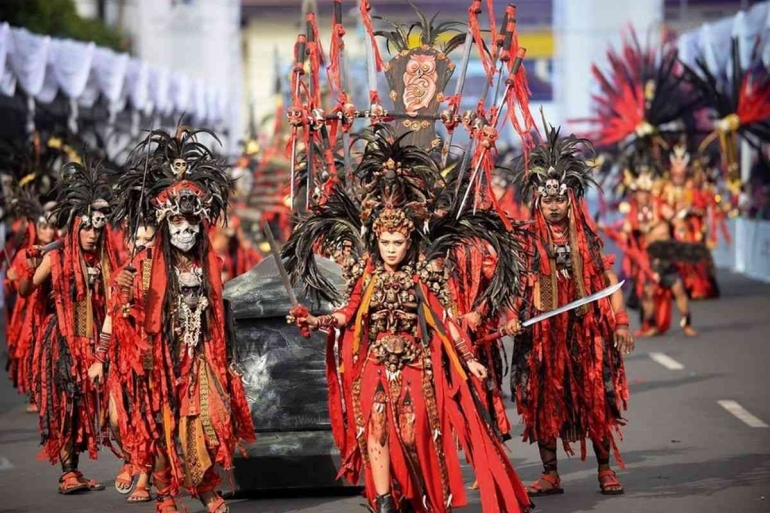 Jember Fashion Carnaval 2022: The legacy.  Sumber gambar: indonesia.travel