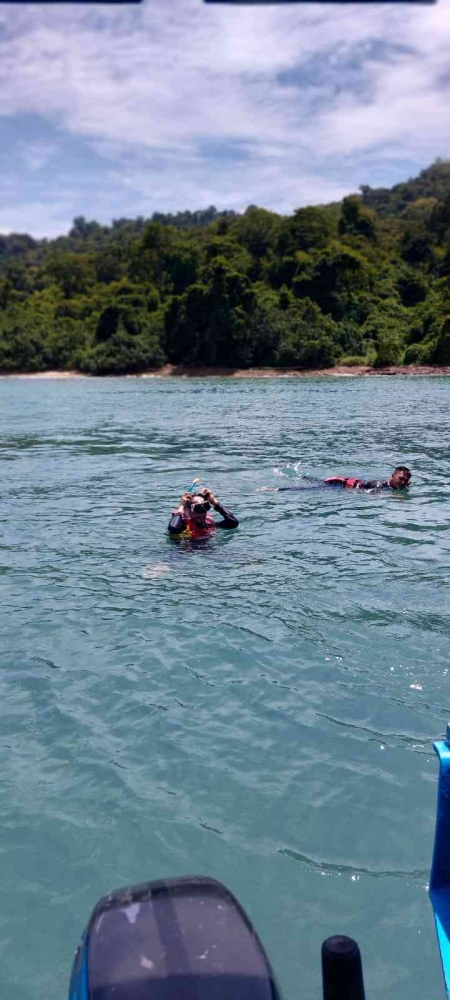 Pengalaman pertama snorkeling di Pulau Kunti, Geopark Ciletuh, Pelabuhanratu, Kabupaten Sukabumi, Jawa Barat. (Dokumentasi Pribadi)