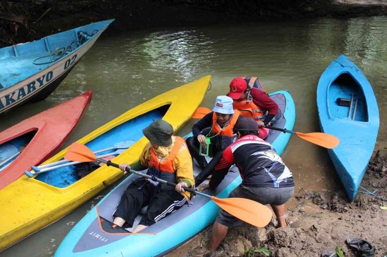 Berangkat dari anak sungai/dok pribadi
