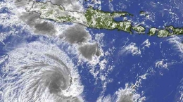 Ilustrasi siklon tropis penyebab cuaca ekstrem: Tribunnews.com