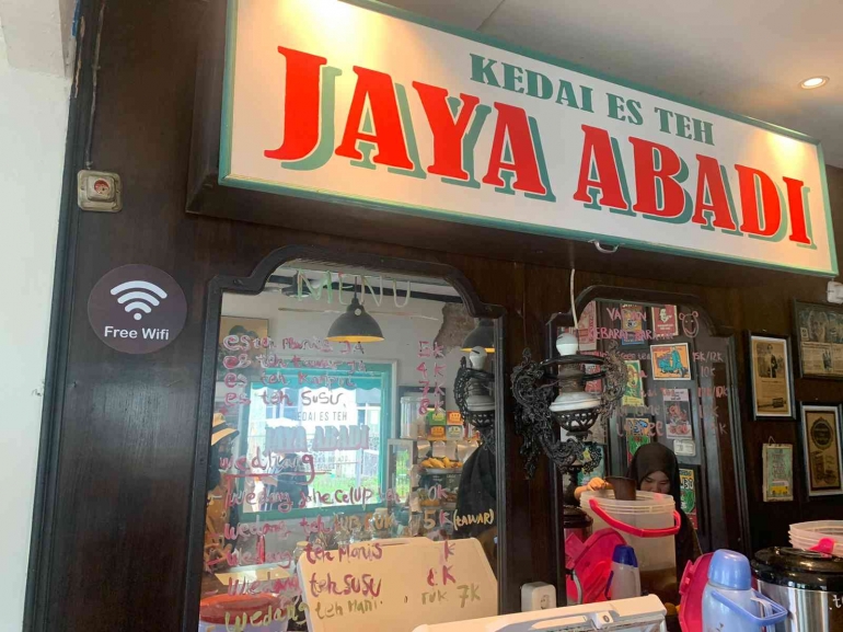 Kedai Es Teh Jaya Abadi, Bogor. Foto: Dokumentasi pribadi