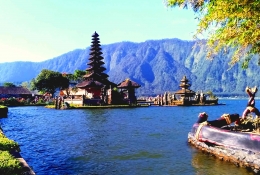 Danau Bedugul-Bali. Sumber: Dokpri