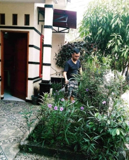 Berkebun di halaman rumah I Sumber Foto : dokpri 2022