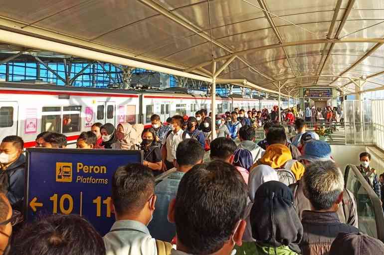 Pola transit baru di Stasiun Manggarai (foto by widikurniawan)