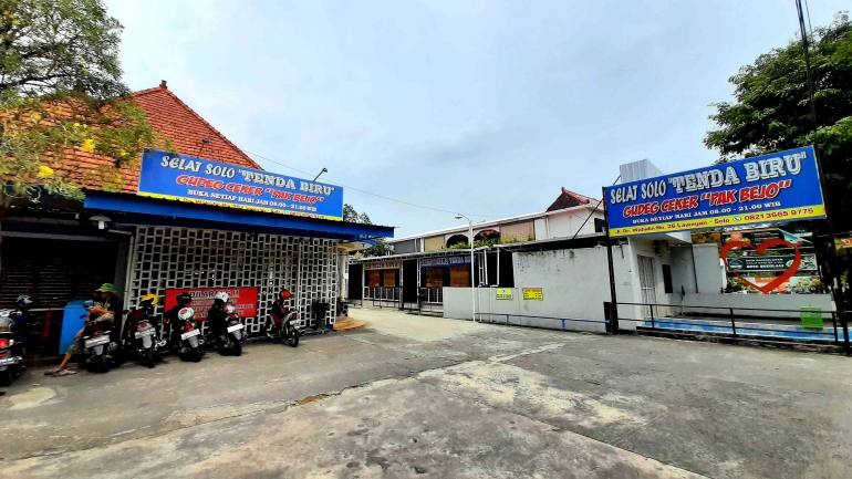 Rumah makan tampak depan (foto: dokumentasi pribadi)