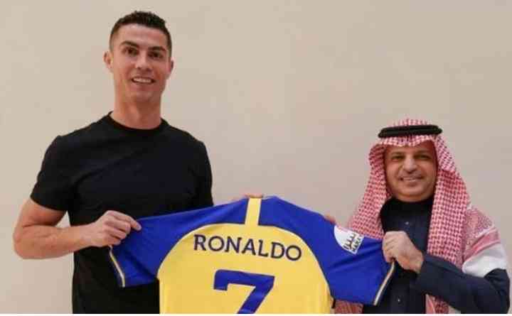 Ronaldo dengan Club Barunya Al Nasr Arab Saudi (Twitter.com/Fabrizio.Romano)